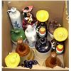 Image 1 : BOX OF VINTAGE LIQUOR DECANTERS