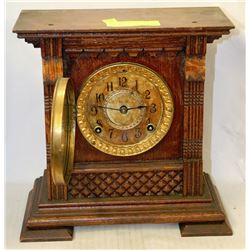 WOODEN MANTLE CLOCK