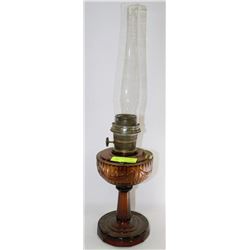 ANTIQUE AMBER GLASS OIL LAMP BASE W/ SHADE