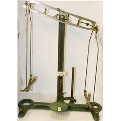 ANTIQUE SCALE
