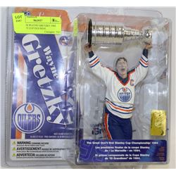 LEGENDS WAYNE GRETZKY 1984 STANLEY CUP FIGURINE