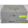 Image 1 : METAL LOCKABLE CASH BOX W/KEY
