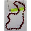 Image 1 : SEA SHELL PEARL NECKLACE DARK RED