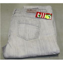 LADIES JEANS, SIZE 12