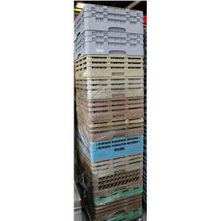 SET OF STACKING DISHWASHER TRAYS ON WHEELS