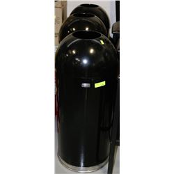 3 GARBAGE CANS