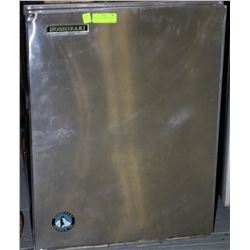 HOSHIZAKI ICE MACHINE (NO BIN)