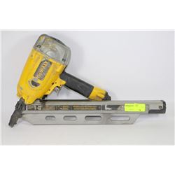 DEWALT D51823 CLIPPED HEAD FRAMING NAILER
