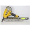 Image 1 : DEWALT D51823 CLIPPED HEAD FRAMING NAILER