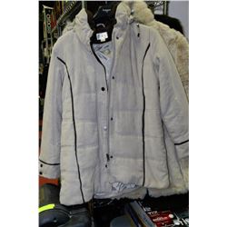 TRADITION SMALL COAT NEW WITH TAGS SIZE 8