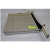 Image 1 : BOSTON 15" PAPER CUTTER