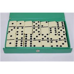 VINTAGE DOMINOES WITH DOUBLE 6 IVORY IN GREEN