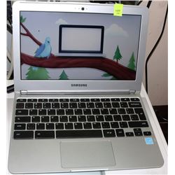 SAMSUNG CHROMEBOOK WITH CHROME OS/SSD HARD DRIVE