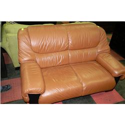 2 TONE LEATHERETTE LOVE SEAT