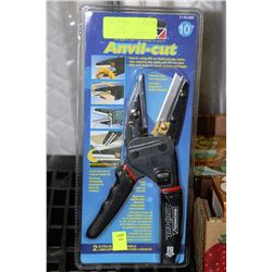 PLASTIC PIPE CUTTER