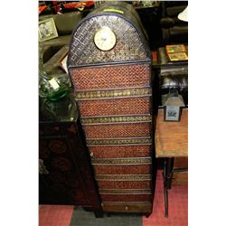 CD MEDIA CABINET WITH CLOCK