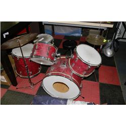 WESTBURY DRUM SET