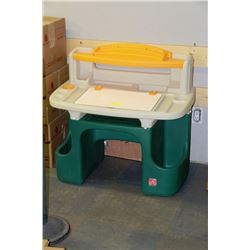 CHILDRENS ACTIVITY DESK