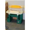 Image 1 : CHILDRENS ACTIVITY DESK