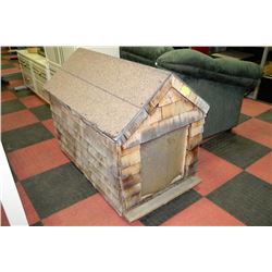 MEDIUM WOOD DOG HOUSE WITH SHINGLES