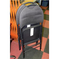 2 FOLDING CHAIRS