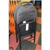 Image 1 : 2 FOLDING CHAIRS
