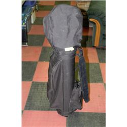 BLACK GOLF BAG WITH COVER