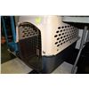 Image 1 : EXTRA LARGE PETMATE DOG KENNEL