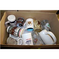 BOX OF BAR GLASSES/STEINS