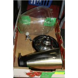 FLAT WITH LARGE GLASS DRINK DISPENSER & THERMOS