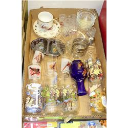 FLAT OF VINTAGE GLASSES INCL. MUPPETS AND MORE