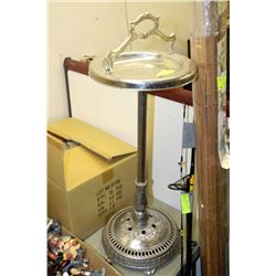 VINTAGE ASHTRAY STAND