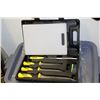 Image 1 : STANLEY MEAT CUTTING KNIFE SET IN CASE