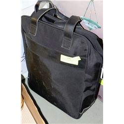 KENNETH COLE HAND BAG