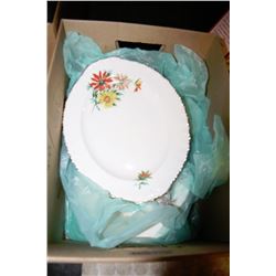 BOX OF C.1930 ENGLAND-GRINDLEY CREAM PETAL DISHES