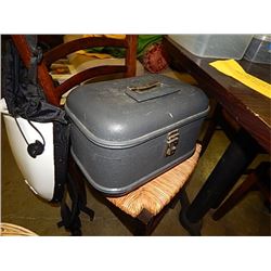 RETRO COSMETIC CASE - STR