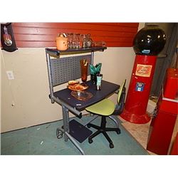 STUDENT DESK
