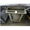 Image 2 : Rubbermaid Cart
