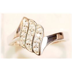 STERLING SILVER CUBIC ZIRCONIA WAVE DESIGN RING