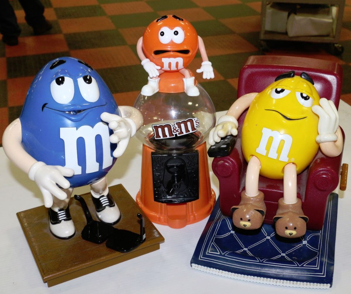 2022 M M Christmas Dispenser COLLECTION OF M&M DISPENSERS