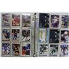 Image 1 : WHITE BINDER W/OVER 190 COLLECTIBLE