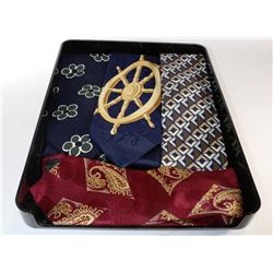 BOX WITH 4 HUGO BOSS TIES