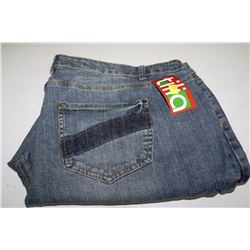 NEW WOMENS JEANS SIZE UNKNOWN