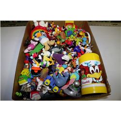 FLAT OF VINTAGE TOYS AND FIGURINES INCL.DISNEY