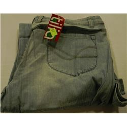 NEW WOMENS JEANS SIZE 22