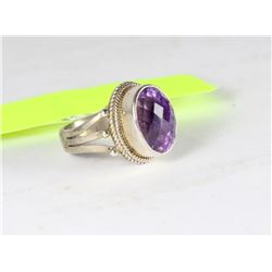 STERLING SILVER AMETHYST RING - 8.6 GRAMS