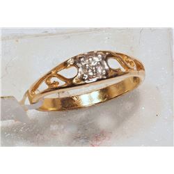 10KT GOLD DIAMOND BABY RING