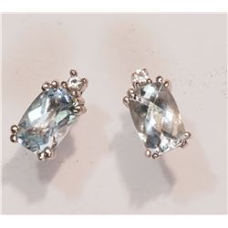 10KT GOLD AQUAMARINE EARRINGS