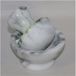 PESTLE AND MORTAR IN WHITE AND MARBLE