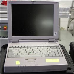TOSHIBA 320 CDS LAPTOP